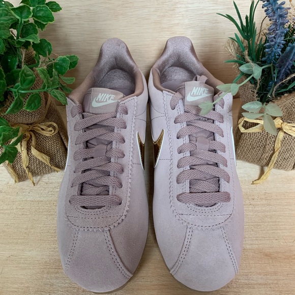 Nike Classic Cortez SE - Picture 6 of 8